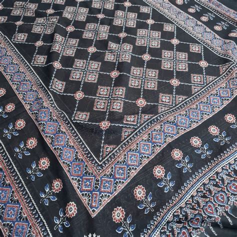 Set 25-31st May - Graceful Black & White Leaf Print cotton - Patra ...