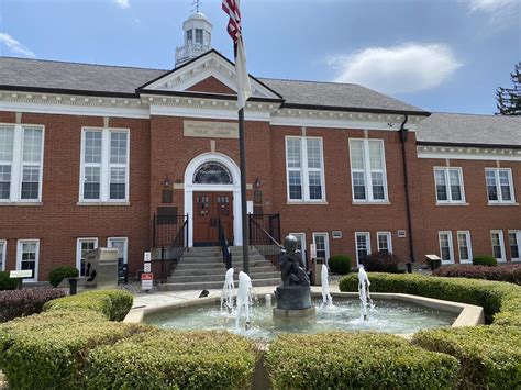 collinsville memorial library center share