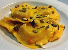 tortelli di zucca mantovana tortelli di zucca mantovani ripieno di zucca e mostarda tortelli di zucca mantovana tortelli di zucca mantovani ripieno di zucca e mostarda