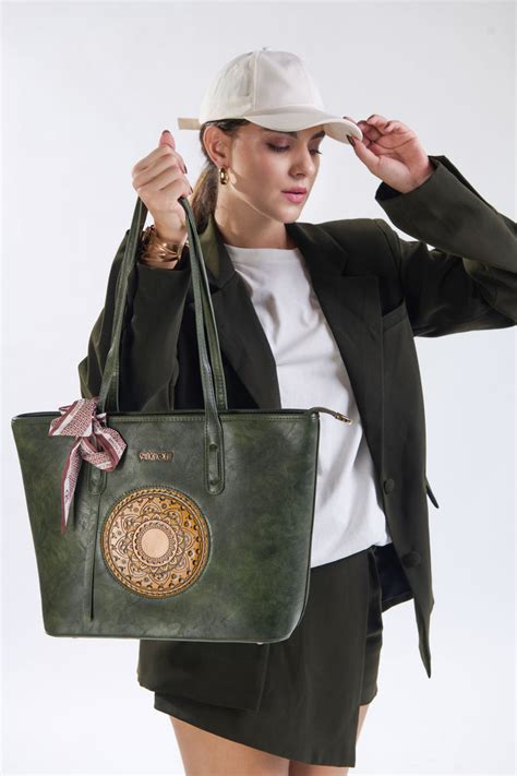 Tote Bags for Women – Versatile & Spacious Handbags | Magnolia