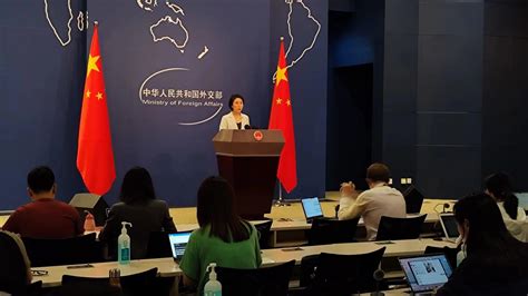 外交部新任发言人耿爽亮相并主持例行记者会 - 中国日报网