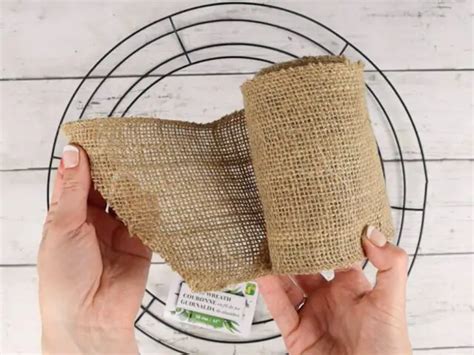 10X10 Deco Mesh Tutorial Using the Rolled Method 的图像结果