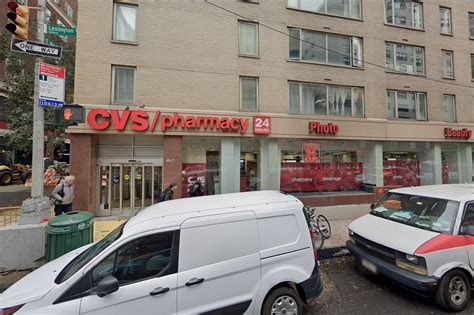 Crazed shoplifter attacks CVS workers, NYPD cops on Upper East Side: cops
