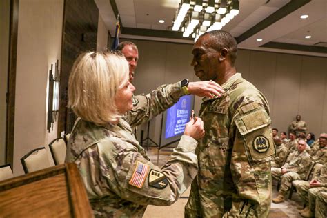 La. National Guard maintenance unit awarded La. War Cross during ...