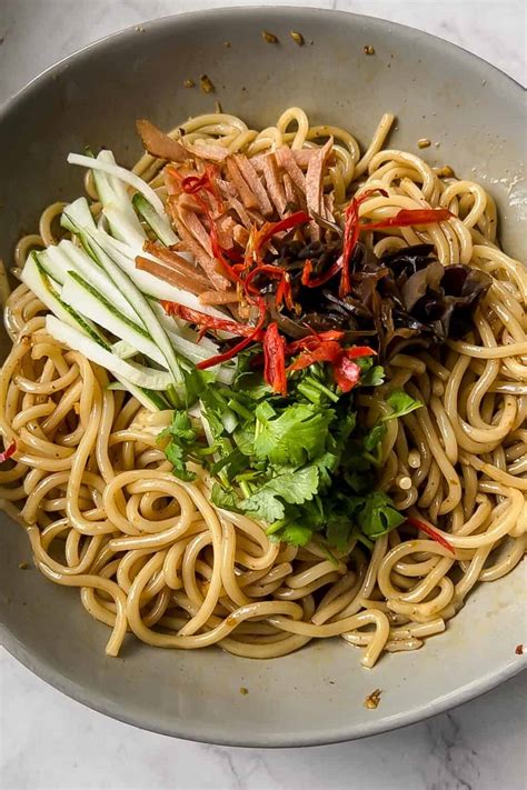 Chinese Sichuan Cold Noodles - The Foodie Takes Flight