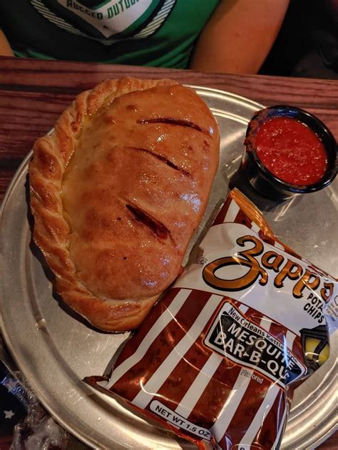 Hot Rocks Pizza Kitchen - 10235 N Oak Trafficway, Kansas City, MO 64155 ...