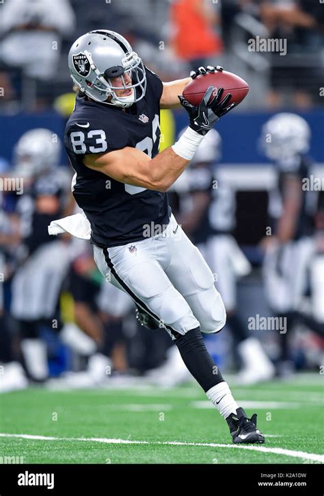 Cooper helfet hi-res stock photography and images - Alamy