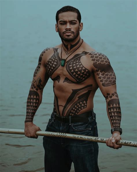 Hawaiian Tattoos – Cultural Meaning, History & Design Inspiration ...