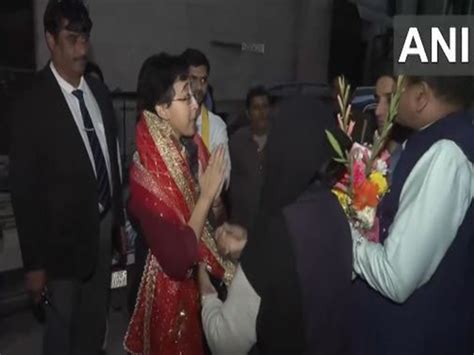 After emerging victorious, Atishi reaches residence, receives warm ...