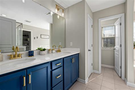 Master Bathroom Remodel Cost in 2025: What to Expect