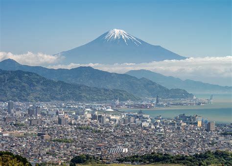 Japan in February: Weather, Temps & Places to Visit