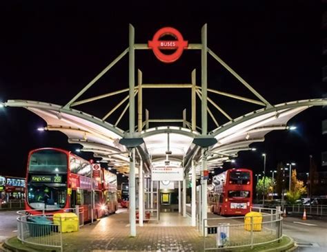 5 Wonderful Creations at The bus Stops - lifeberrys.com