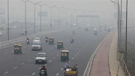 Delhi NCR air pollution: Centre rolls back ban on non essential ...