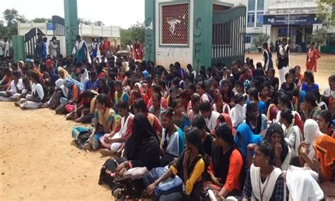 கள்ளக்குறிச்சி மாவட்டம் கணியமூர் சக்தி மெட்ரிக் பள்ளியில் போரட்டம் ...