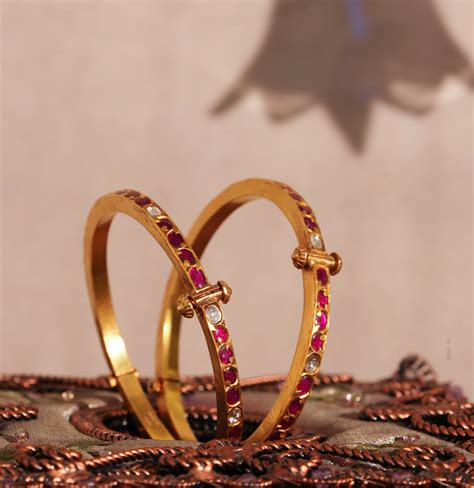 Comfortable Ruby Kundan Bangle – Darpan Mangatrai Pearls & Jewellers