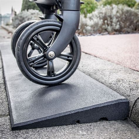 Baumarktplus Bordsteinrampe 100 x 25 x 4,5 cm schwarz ab 29,99 ...