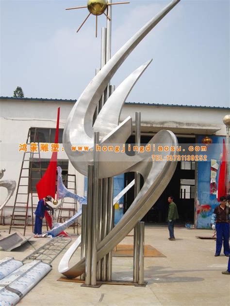 郑州专业不锈钢雕塑厂：不锈钢雕塑基座做法