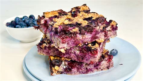 Banana Blueberry Oatmeal Bake - Joy Bauer | Recipe | Joy bauer recipes ...