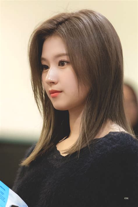 191125 Sana : r/twice