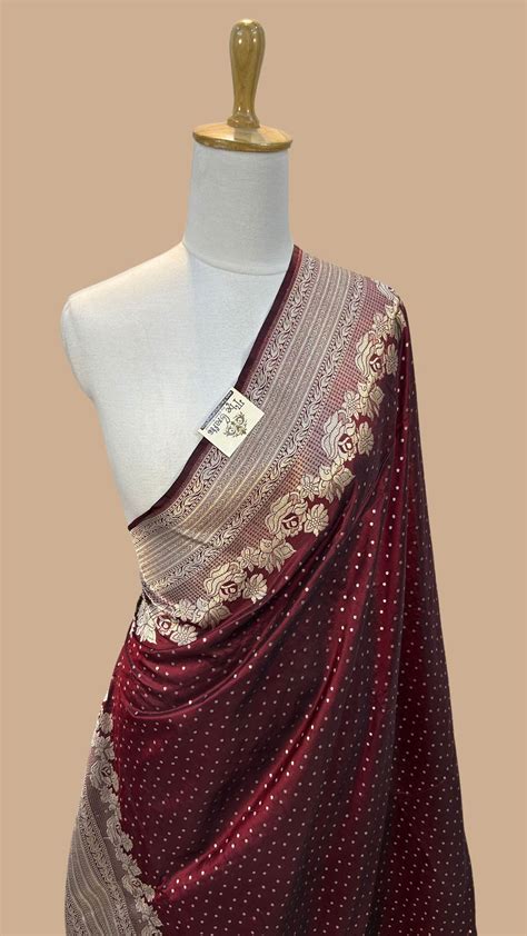The Crafts Banaras : Embrace the Timeless Artistry of Banarasi Sarees