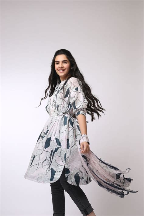 AlKaram MAK Spring/Summer Volume 2 – 2 Piece Printed Suit with Digital ...