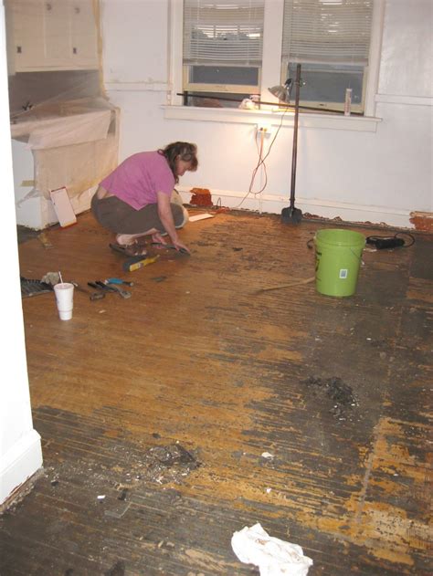 How To Remove Rubber Marks From Wooden Floor | Viewfloor.co