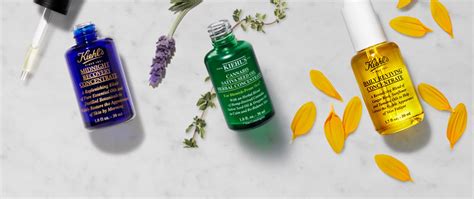 The Right Way To Oil Cleanse for Healthy, Clear Skin