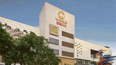 World's first rooftop, open-air, Jio drive-in theatre to open in Mumbai ...