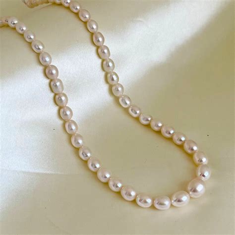 Classic Graded White Oval Pearl Necklace- CherishBox – CherishBox Real ...