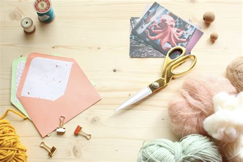 Crafts with Household Items 的图像结果