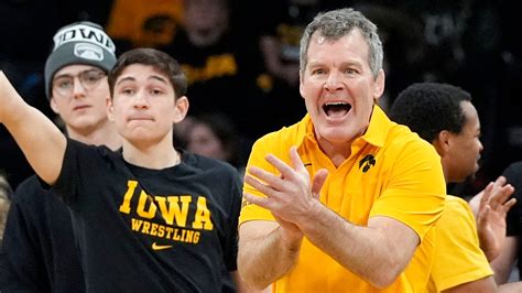 Iowa wrestling vs Northwestern recap: Hawkeyes win 9 of 10 bouts