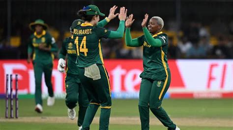 WATCH: Laura Wolvaardt takes 'catch of the tournament' in the 2025 ...