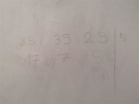 encuentra el máximo común divisor de los siguientes grupos de números ...