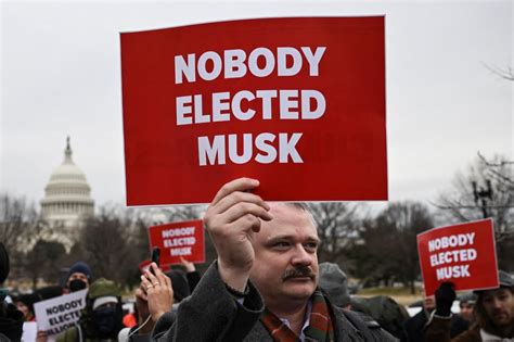 DOGE Goons Using Musk’s AI Grok to Loyalty Test Neutral Civil Servants