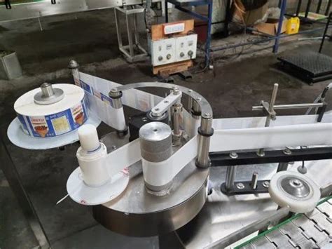 Automatic Sticker Labeling Machine For Packaging Industry - Pesticide ...