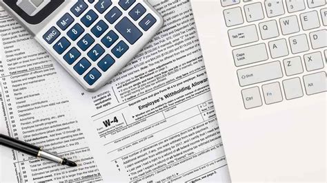 Difference Between W-2 and W-4 Forms and When to Use Each Form