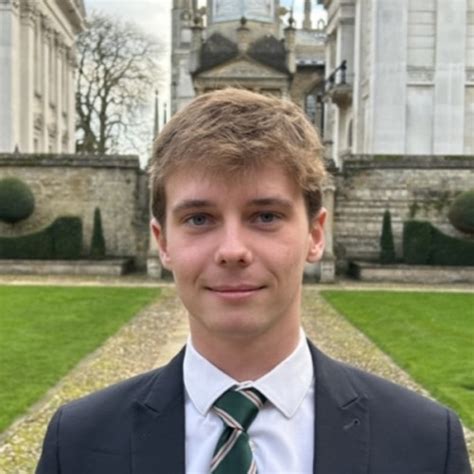 Ben - Maths teacher - ₹2718/h