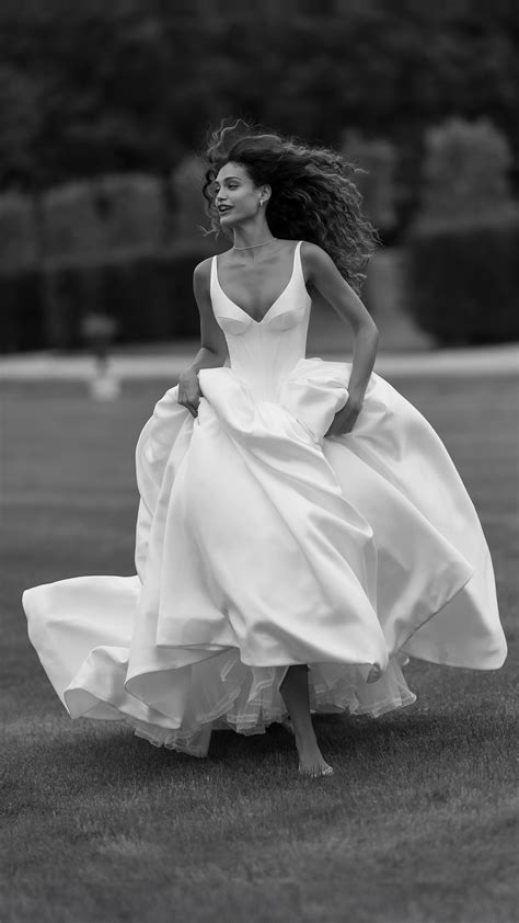 Pin by Anna Baumgärtel on Hochzeitskleid in 2025 | Wedding dress types, Modest wedding dresses ...