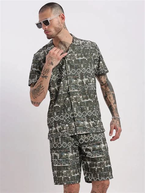 Buy Men's Graphic Printed Cuban Collar Green Co Ords Set Online | Showoffff