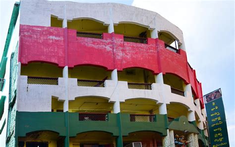 SRI KASI ANNAPURNA SATRAM - Online Room Booking