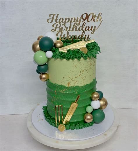 Cricket theme cake design ( 28 ) – British Bakes