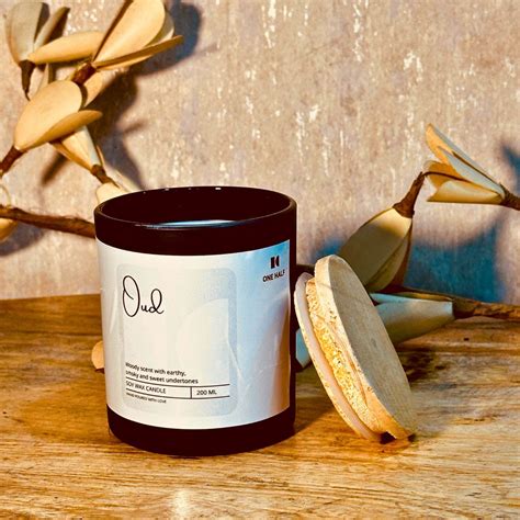 Buy Oud - One Half Aromatherapy Candles – HERBBOX India