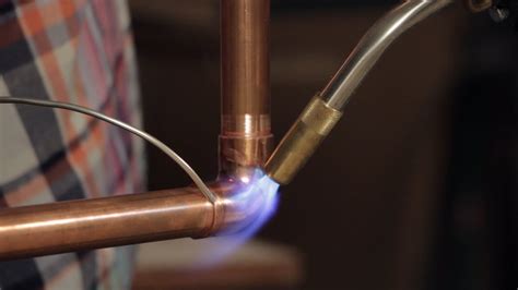 Sweating Copper Pipe 的图像结果