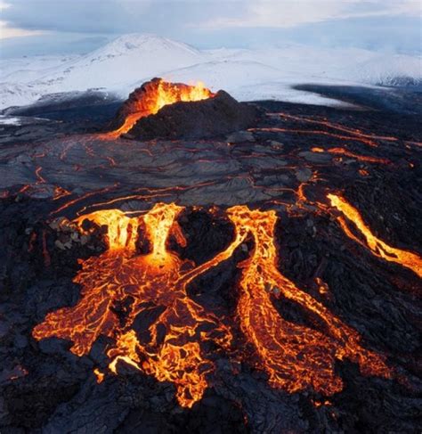 Island ne pamti ovakvu erupciju već 50 godina: Vulkanski spektakl ...