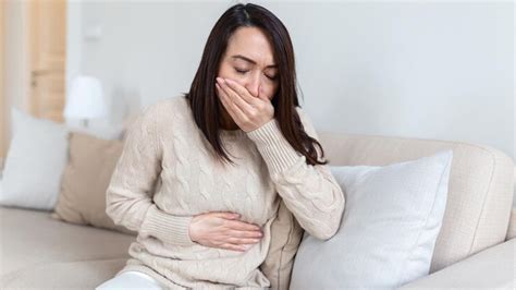 Causes And Tips To Prevent Morning Nausea | OnlyMyHealth