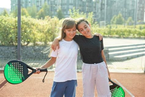 Kids Play Tennis 的图像结果