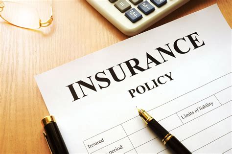 Personal Excess Liability Insurance vs Umbrella: What Are the Differences
