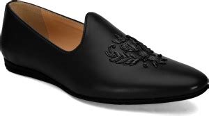 SAN FRISSCO Comfort Embroidery Ethnic Mojaris Slip On For Men - Buy SAN ...