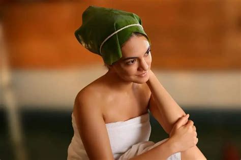 Thalapothichil: Ayurvedic Head Treatment for Stress Relief and Relaxation