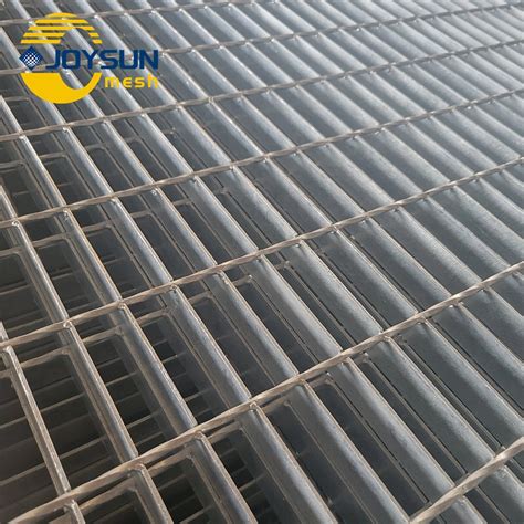 Stainless Steel Slot Drain Serrated Bar Floor Grating with Checkered ...